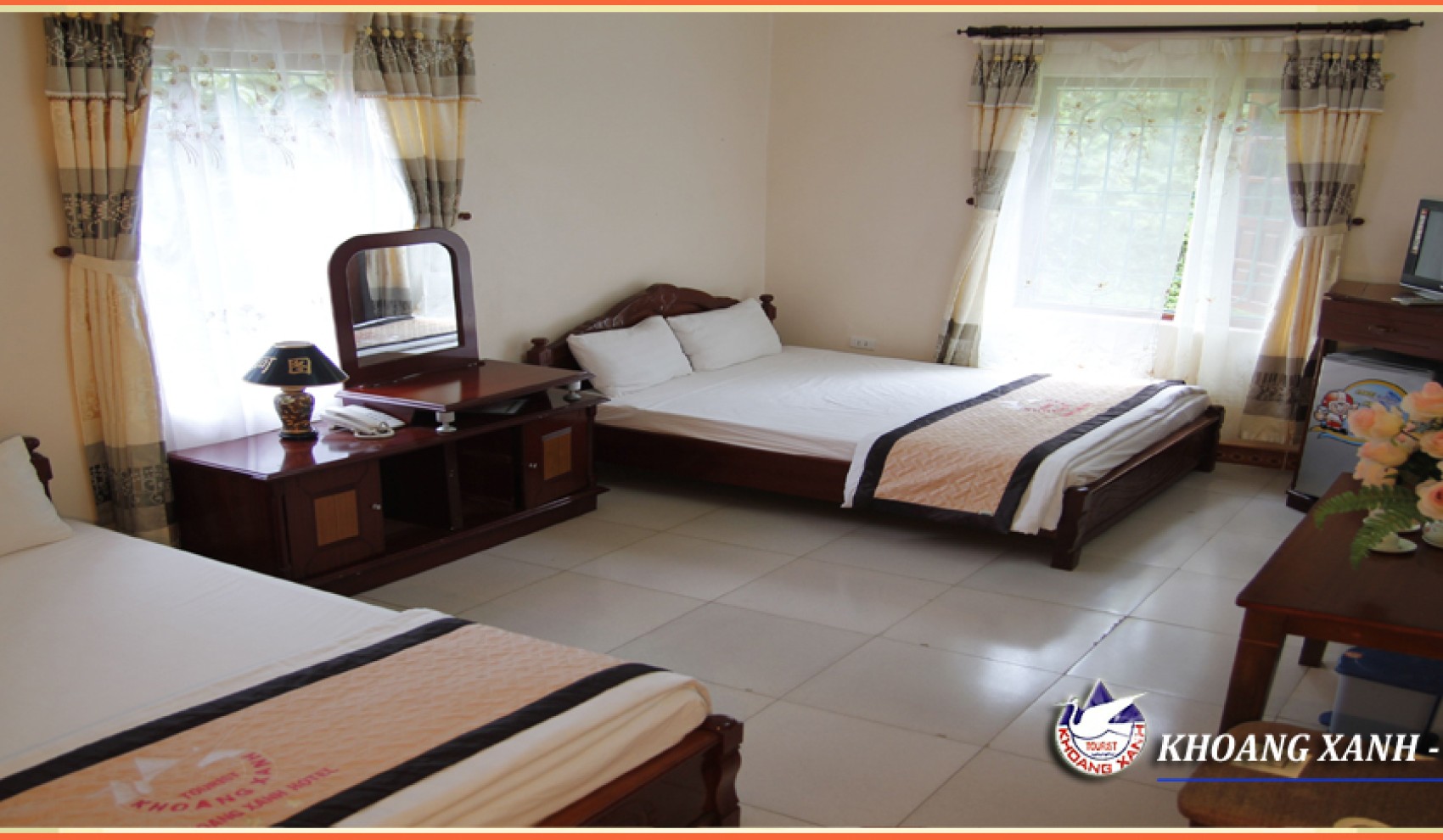 Khách sạn Khoang Xanh Suối Tiên: Giá phòng, tiện nghi và các lựa chọn gần