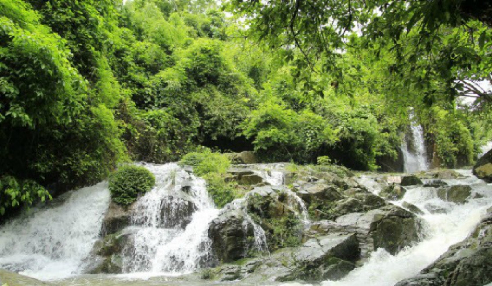 Thuyết Minh Về Khoang Xanh Suối Tiên – Từ lịch sử đến văn hóa du lịch