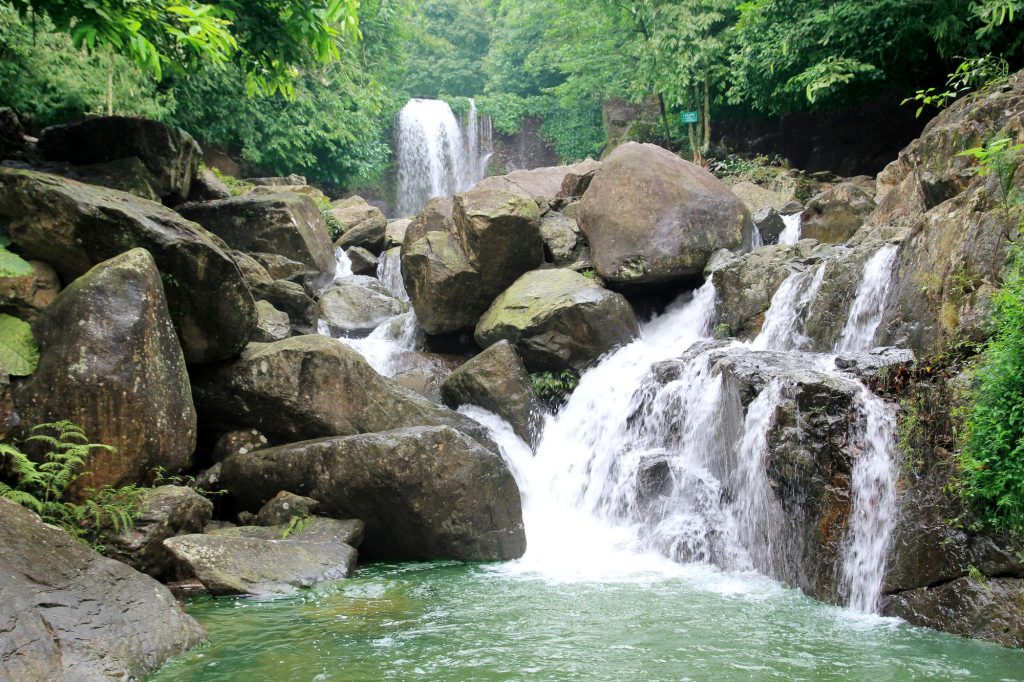 Khoang_Xanh_Suoi_Tien_suoi_thac_nuoc-tu-nhien