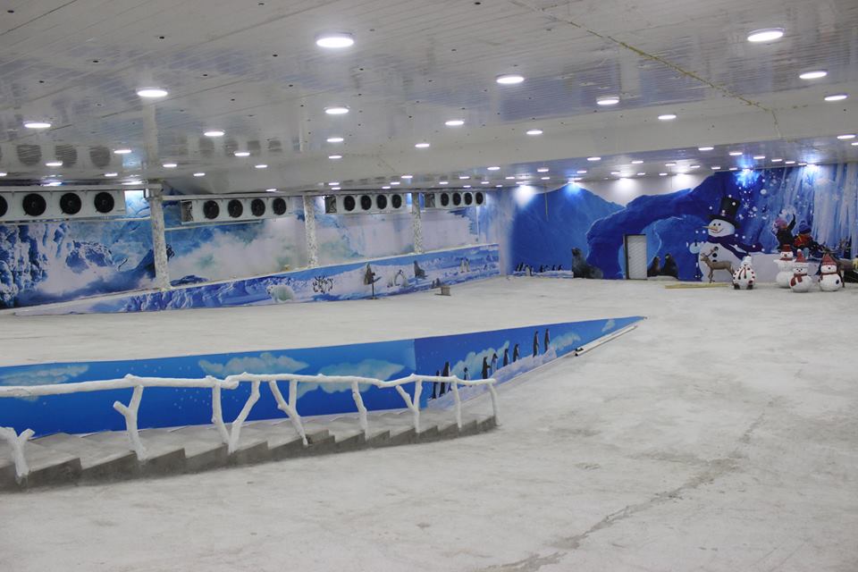 Bên trong động Tuyết - Khoang Xanh